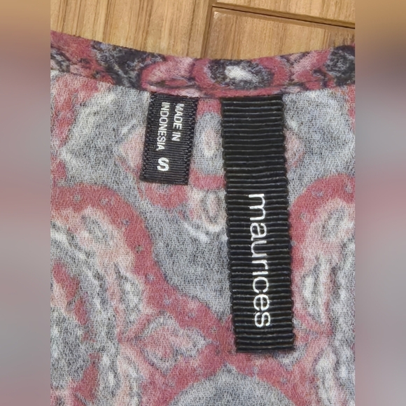 NWOT Maurcies Patterned Sleeveless Top - Picture 7 of 7